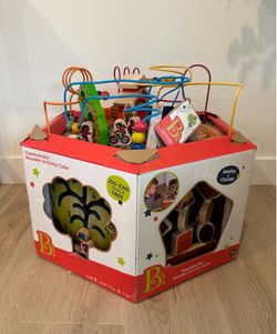 B. toys Wooden Activity Cube Youniversity **Brand New**