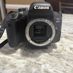 CANON EOS 800D BODY (batteries and charger included)