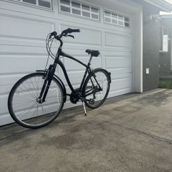 Schwinn Hybrid Bike – Large Frame – 700C Wheels – Ready to Ride