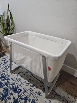 Babyhome Portable Bassinet 