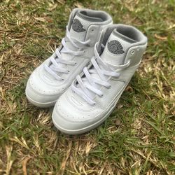 Nike Air Jordan 2 Retro sneakers for toddlers/kids