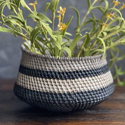 Basket Weave Ceramic Planter / Pot / Vase Creative Co - Op Faux Woven. Realistic Looking., 