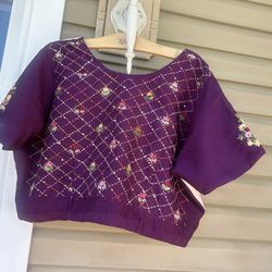 NWOT! plus-size, custom-made burgundy, purple Saree Sari blouse 50”. Embroidery