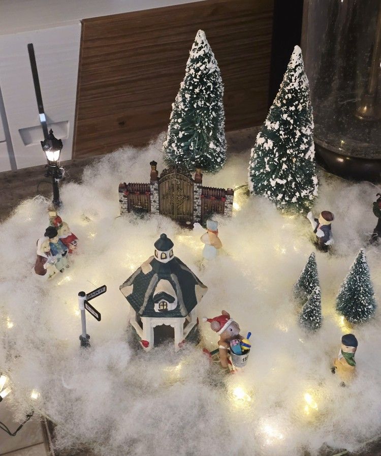Christmas Village With Two Battery Operated Light Posts.  Set On Glass Top.
