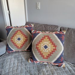 Decorative Pillows 
