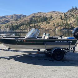 Boat Tracker 2002 Fully Renovated New Mercury Motor Full Package