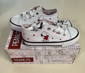 Snoopy toddler shoes