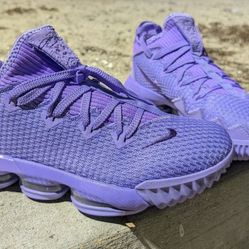 Nike LeBron 16 Low Lakers Court Men's Size 10 Purple Basketball Shoes