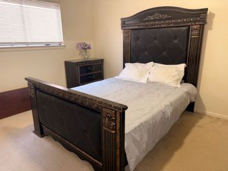 Queen Bedroom Set