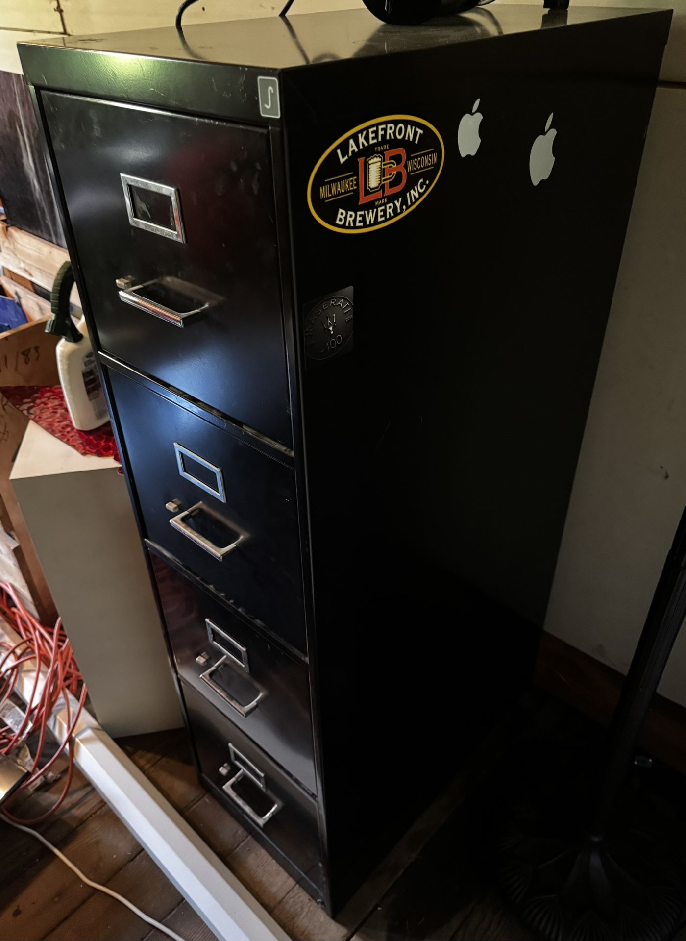 Free Filling Cabinet