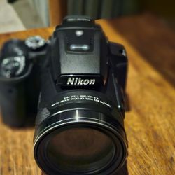 Nikon COOLPIX P900 Mint 24-2000mm Zoom, 16MP, WiFi