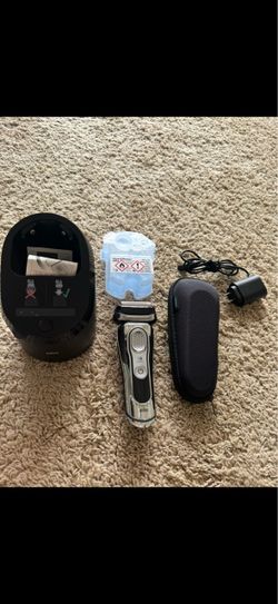 Braun Series 9 Shaver with Automatic Cleaning Starion