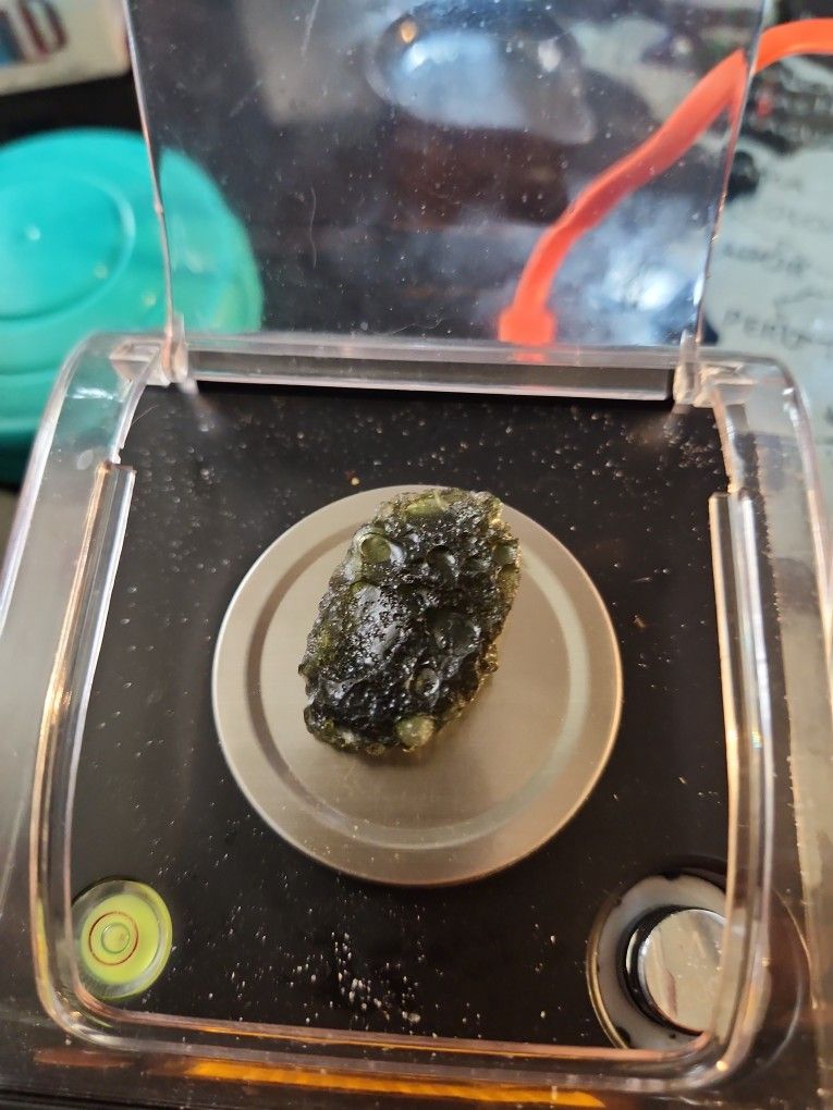 Tekatka Moldavite It's natural glass that forms from a meteorite impact