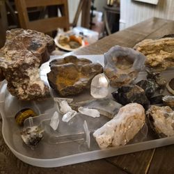 Assorted gems, rocks and minerals