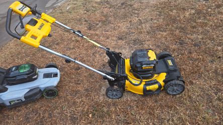 DEWALT 21" self propell lawn mower
