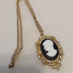 Vintage Cameo Necklace