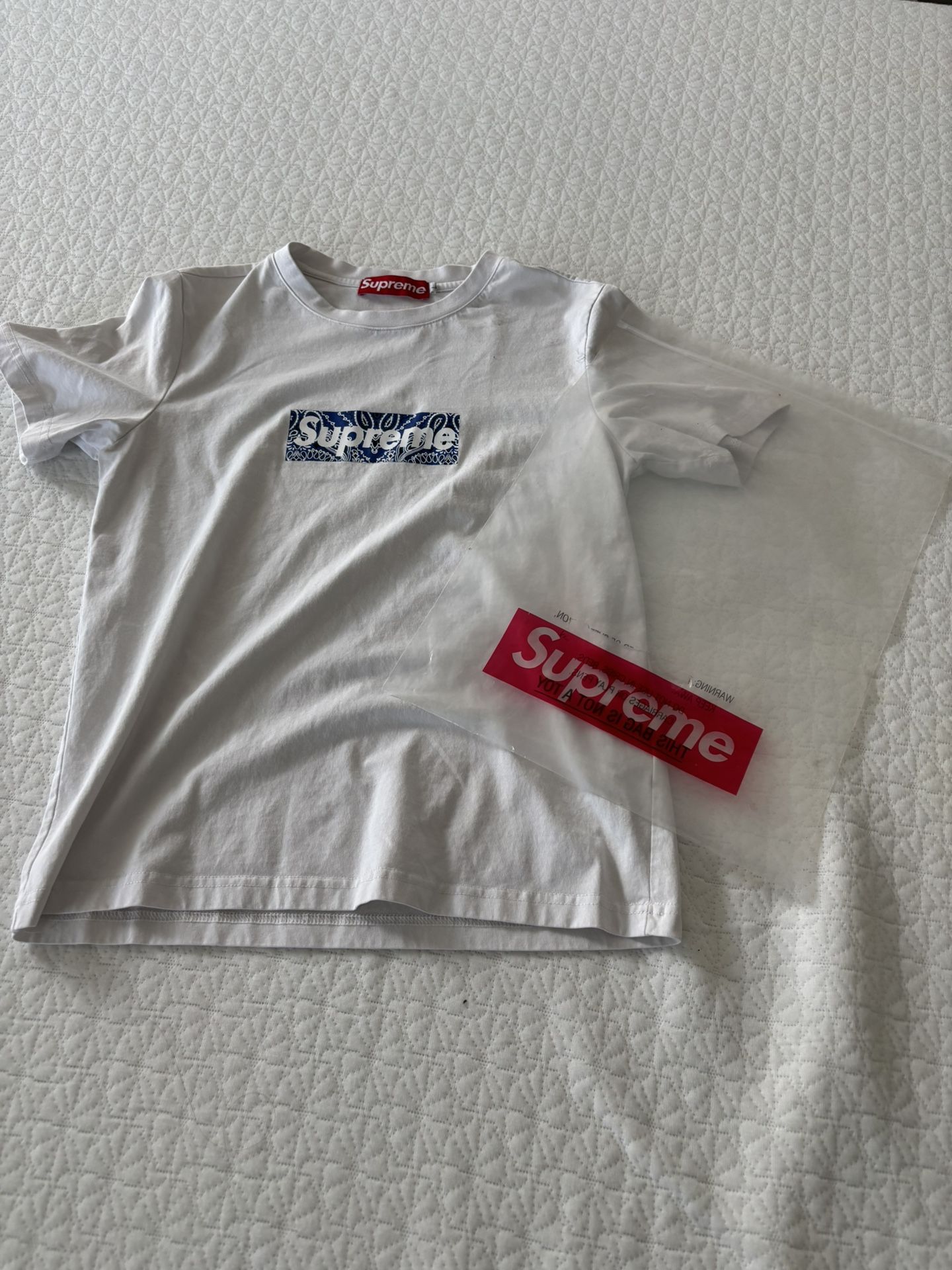 Supreme T-shirt