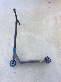 eskalere Agnes Gray Blossom Lucky Pro Scooter for Sale in Murrieta, CA - OfferUp