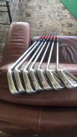 Ladies or Seniors Tommy Armour 845S Silver Scot RH iron set 4-PW competition 75 series low kick point graphite shafts