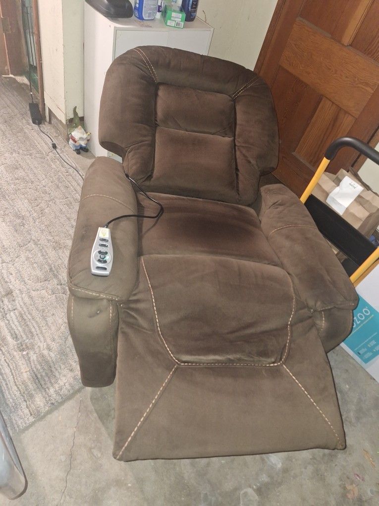 Reclining Chair Lift 