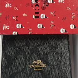 COACH WALLET BRAND NEW 