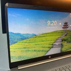 15 INCH HP LAPTOP WITH AMD RYZEN ATHLON GOLD 3150U PROCESSOR 4GB RAM 256G HARD DRIVE