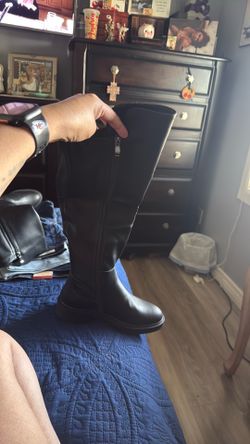 Women’s boots