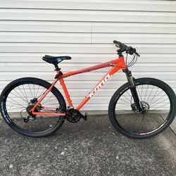 Kona Mahuna Hardtail 2016 w/tire pump 