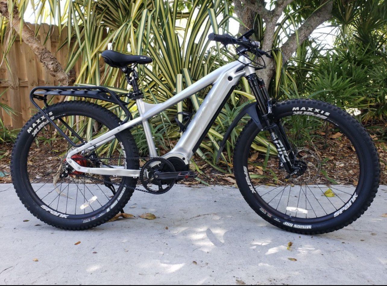 🚵♂️ Unlock the Power of Off-Road Adventures with the FLX Blade 2.0! 🚵♀️