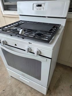 Whirlpool 30" Gas Range / Stove - 5 Burners - Clean & Great Condition!