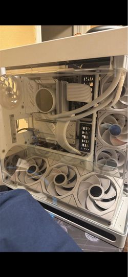All white Gaming Pc