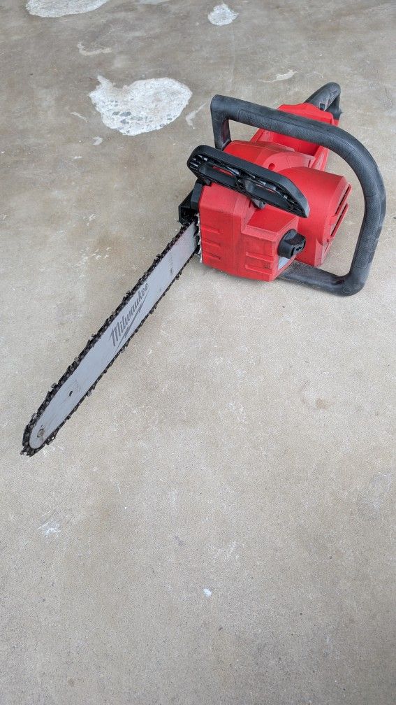 Milwaukee Fuel M18 Cordless Chainsaw 2727