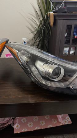 DRL LED Projector Headlight Assembly Compatible with Hyundai Elantra 2014 2015 2016 Clear Lens Black Housing Amber Reflector Pair Headlamps