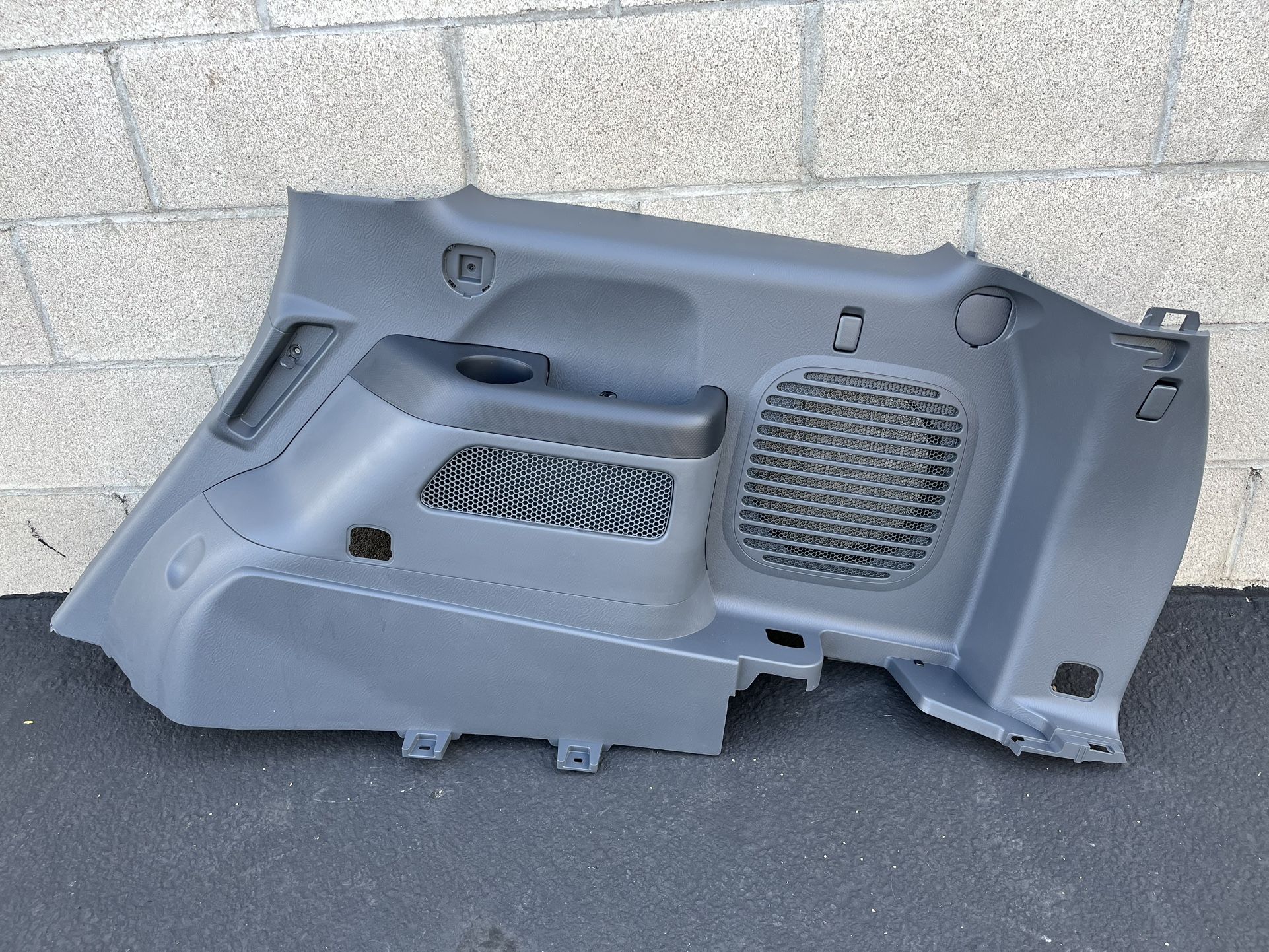 2003-2007 Honda Pilot Genuine Honda Right Rear Side Trim Panel 84610-S9V-305ZB