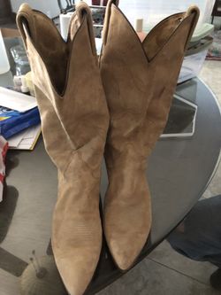 Beautiful Suede Boots From Tony Lama Women’s Size 9