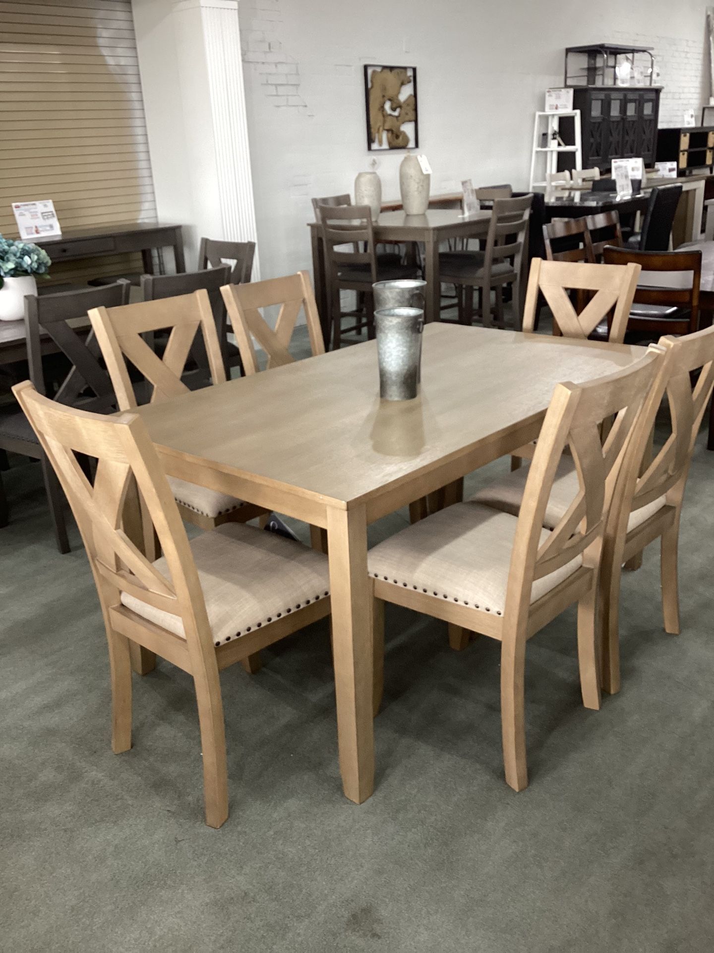 Dining Room Table Set (7pc)