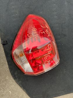 Infiniti QX80 Taillight Taillamp Driver Side RH Quarter Panel Mounted 2011 - 2017 ; J404