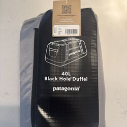 Brand new Patagonia 40L Black hole duffle Bag - Sale!