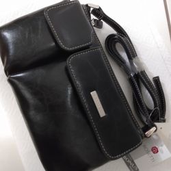 BRAND NEW - CUTE BLACK PURSE $10.