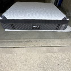 Puffy Royal Hybrid Mattress, King, Like New, Perfect Condition