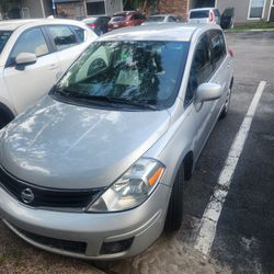 2012 Nissan Versa. Manual