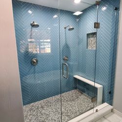 SHOWER DOORS 