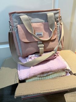 $5 pink burp clothes and bottle bag