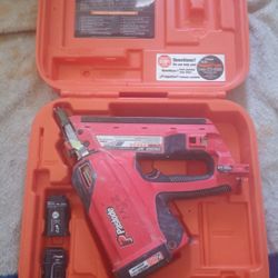 Paslode CFN325XP 30° Cordless Framing Nailer
