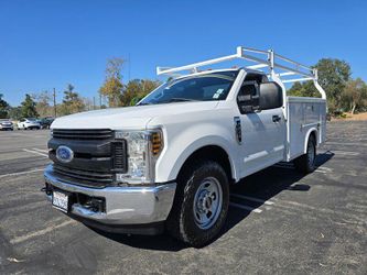2018 Ford F-350 Chassis
