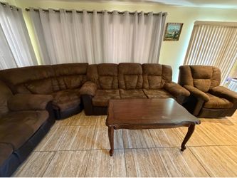 Couch set