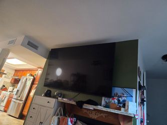 LG 86" TV (No picture has sound)