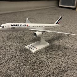 Air France A350 Model Scale 1:200
