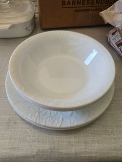 Corelle Vitrelle dinner plates