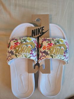 Women's Nike Sandals size 10